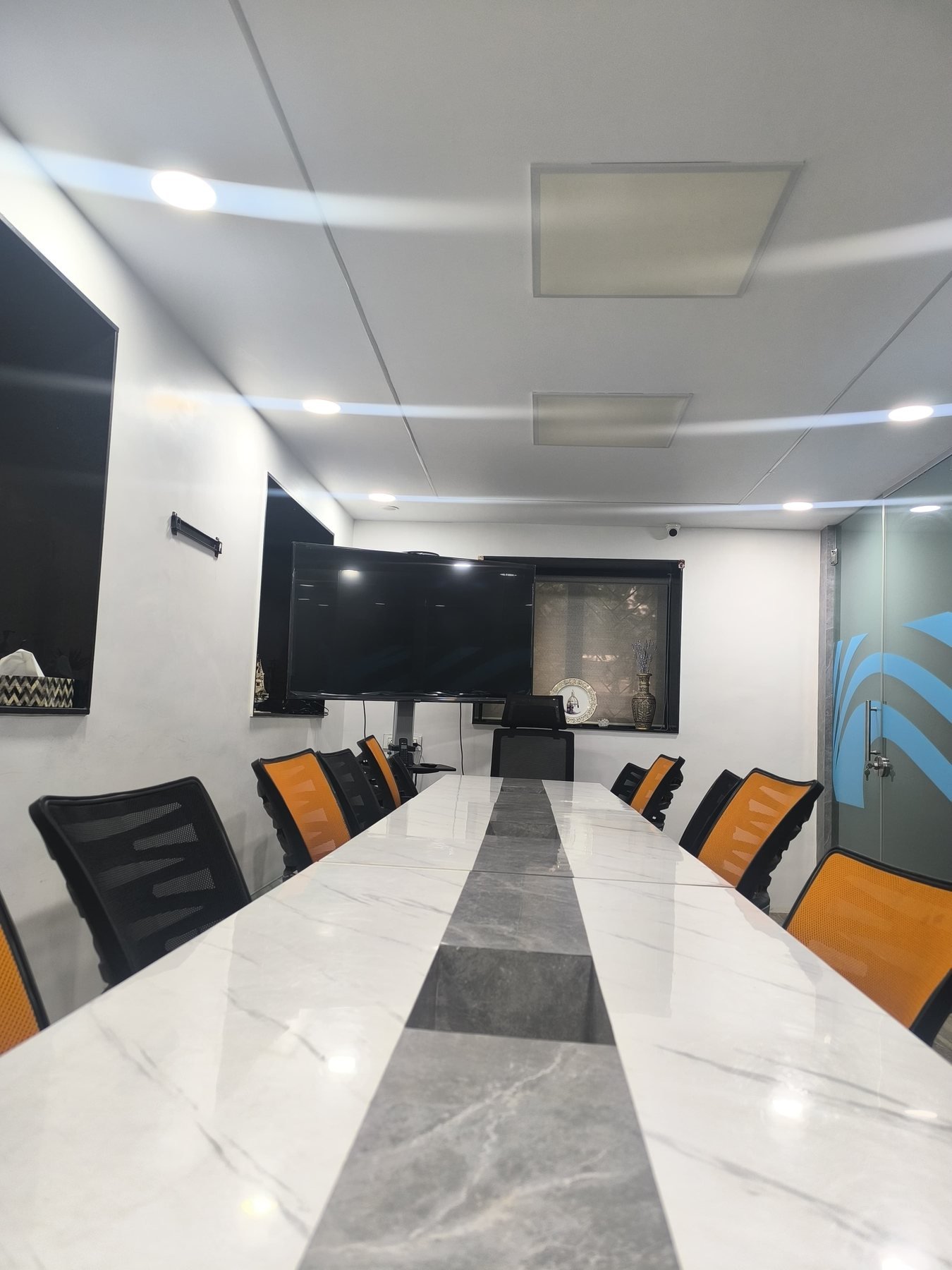 Patient Seminar & Board Room at AMS Neolife