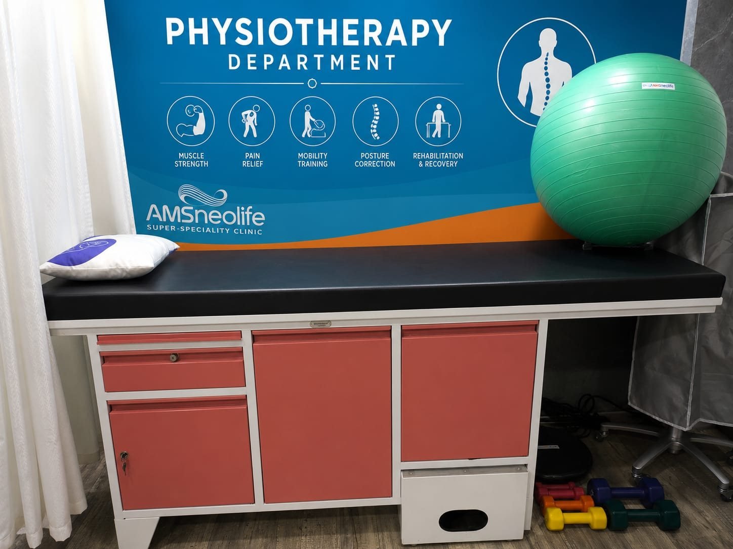 Physiotherapy Department at AMS Neolife