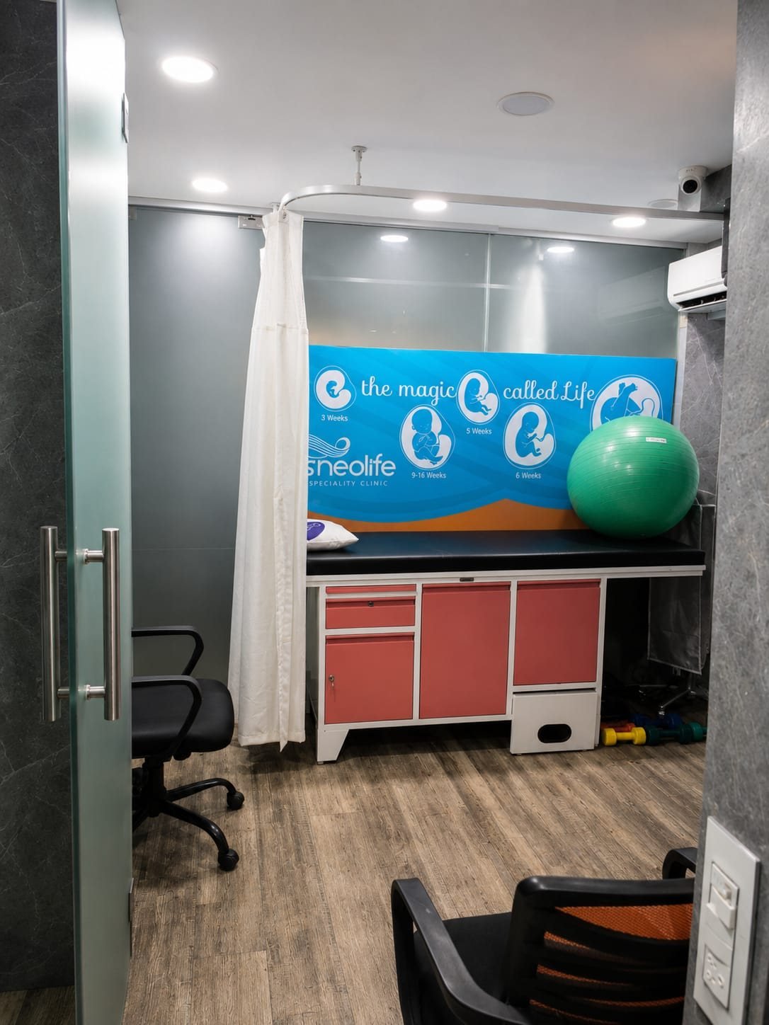 Consulting & Lifestyle Counselling Room at AMS Neolife
