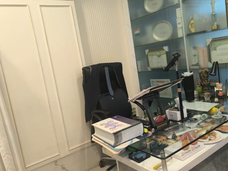 Consultant's Desk at AMS Neolife